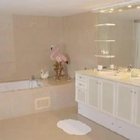 Heliambre Guest house Grimaud